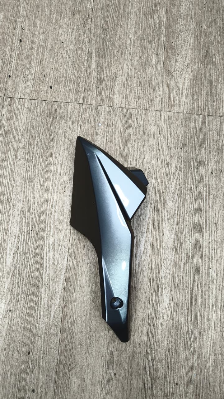 Quilla Izq plateada - gris RKS 150 Sport - Keeway Original
