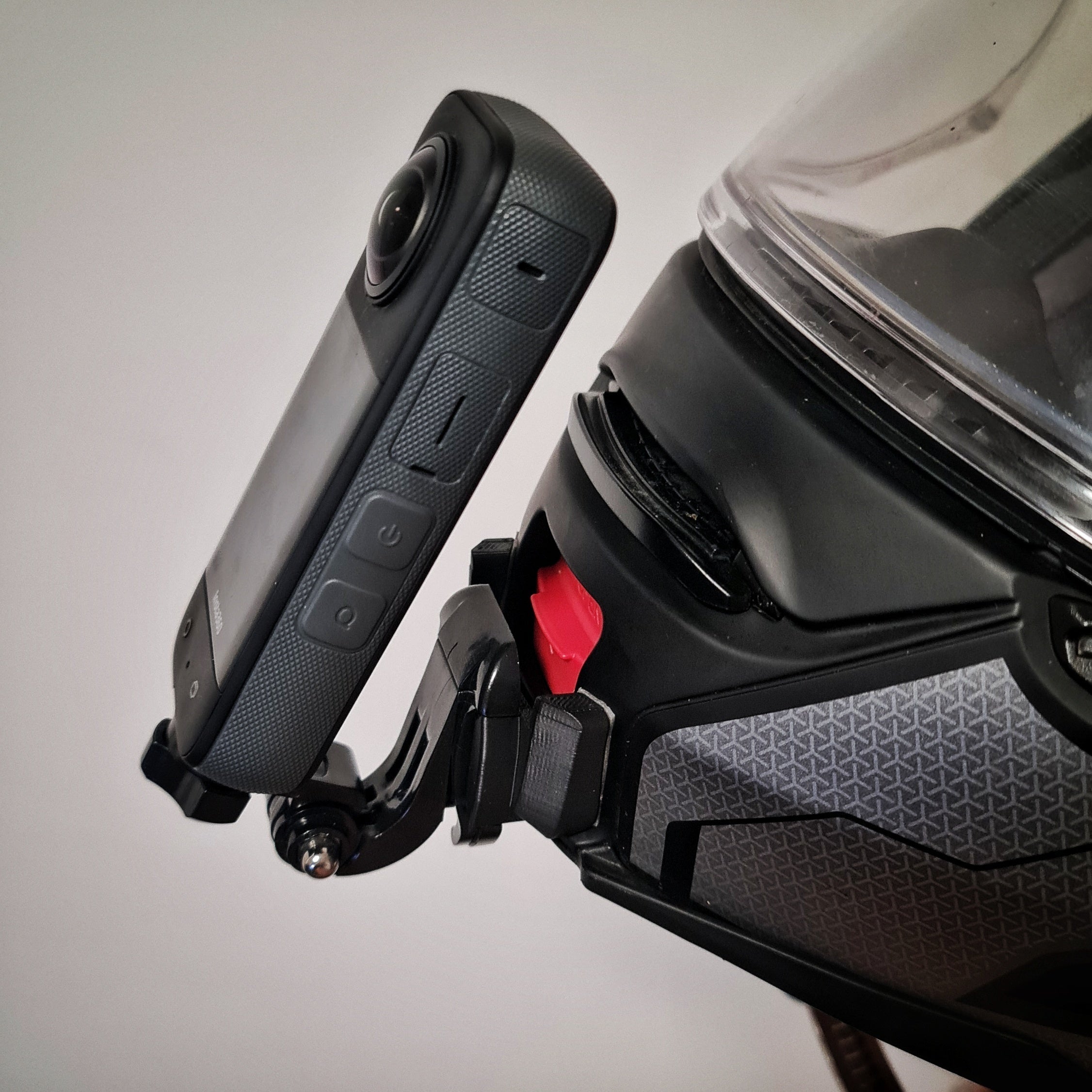 Soporte Insta360 y GoPro para Casco Shoei Neotec 2